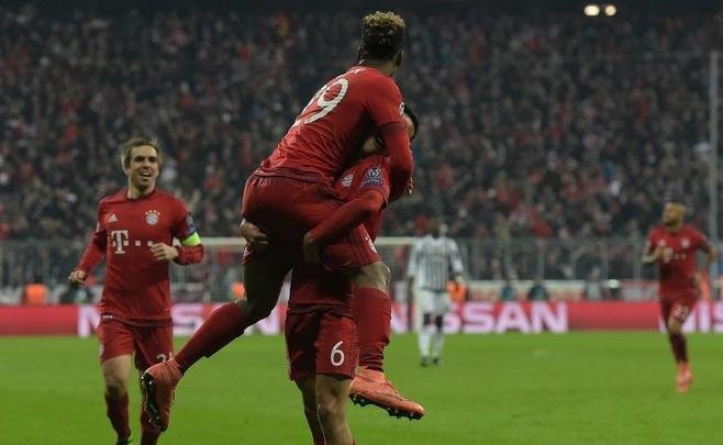 O Bayern de Munique conseguiu um vitria histria sobre a Juventus nesta quarta-feira para avanar s quartas de final da Liga dos Campees. Aps sair perdendo por 2 a 0, conseguiu o empate aos 45 minutos do segundo tempo e garantiu o triunfo por 4 a 2 no segundo tempo da prorrogao. O jovem Coman, de apenas 19 anos, est no Bayern emprestado pela Juventus, participou dos dois gols no tempo normal e marcou o tento que fechou a contagem na Allianz Arena.