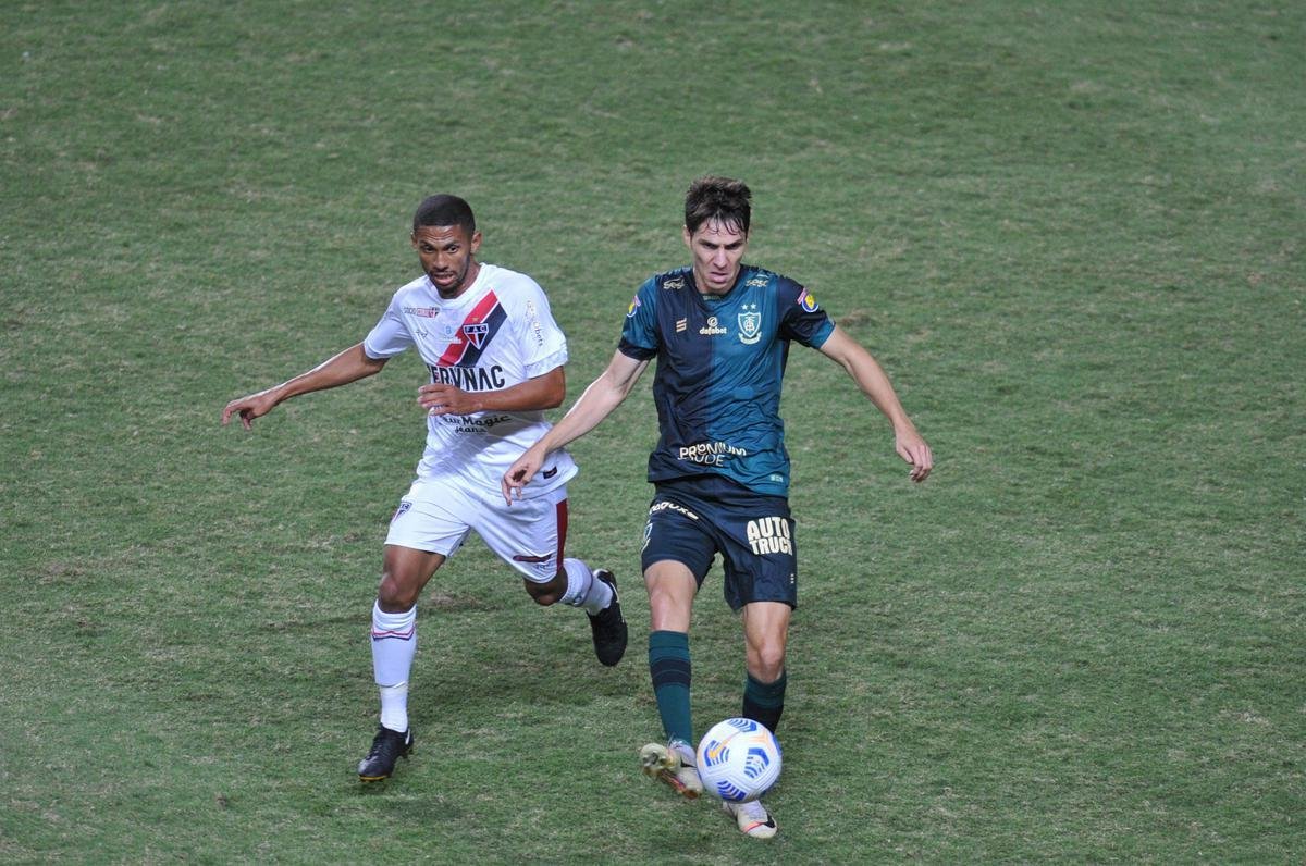 Depois de empate por 1 a 1 no tempo normal, Amrica derrotou Ferrovirio por 3 a 2 nos pnaltis e avanou  terceira fase da Copa do Brasil