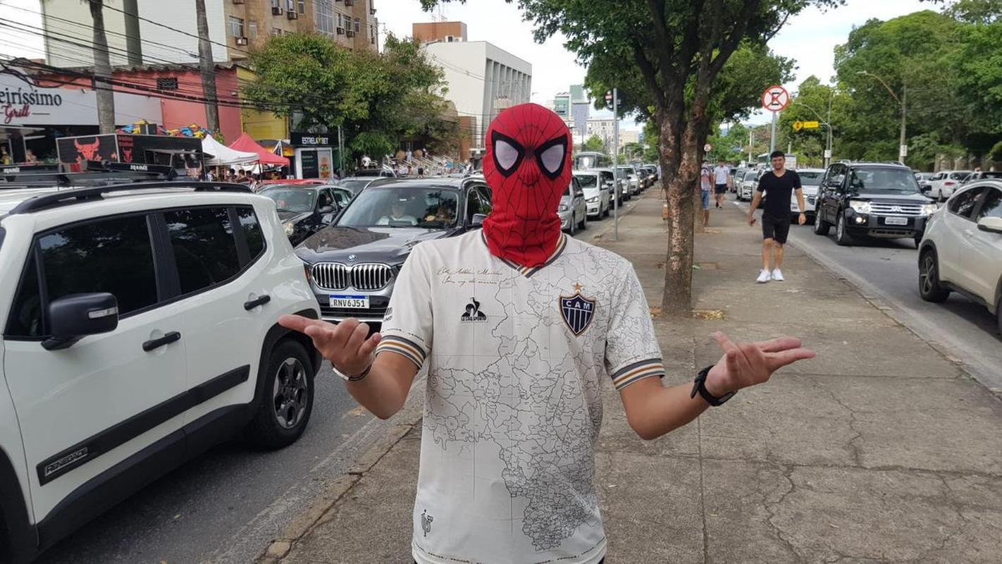 Chegada da torcida do Atltico ao Mineiro para a final da Copa do Brasil, contra o Athletico-PR