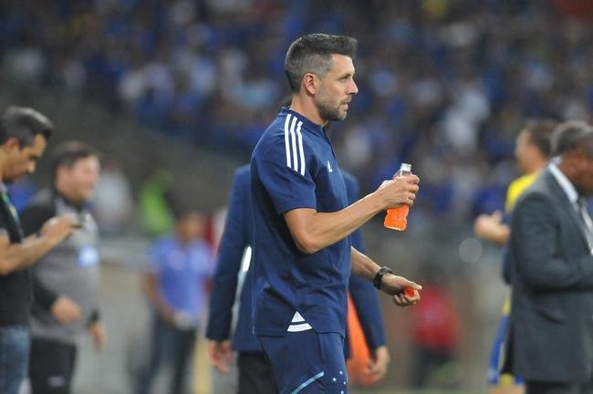 As melhores fotos do jogo entre Cruzeiro e Operrio-PR, no Mineiro, em Belo Horizonte, pela 29 rodada da Srie B do Brasileiro