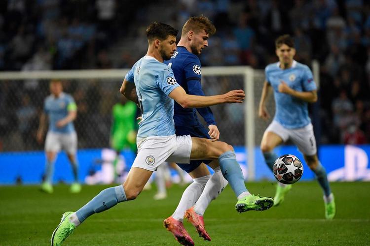 Imagens da grande decisão entre Manchester City e Chelsea no Estádio do Dragão