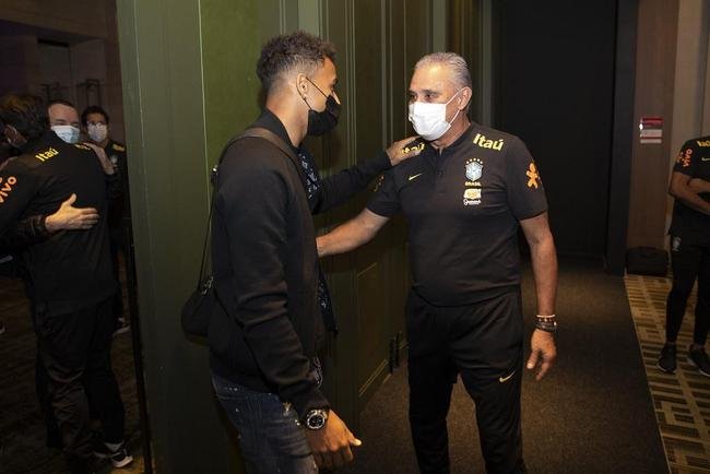 Jogadores se apresentam  Seleo Brasileira