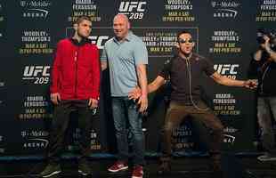 Media Day do UFC 209, em Las Vegas - Khabib Nurmagomedov e Tony Ferguson