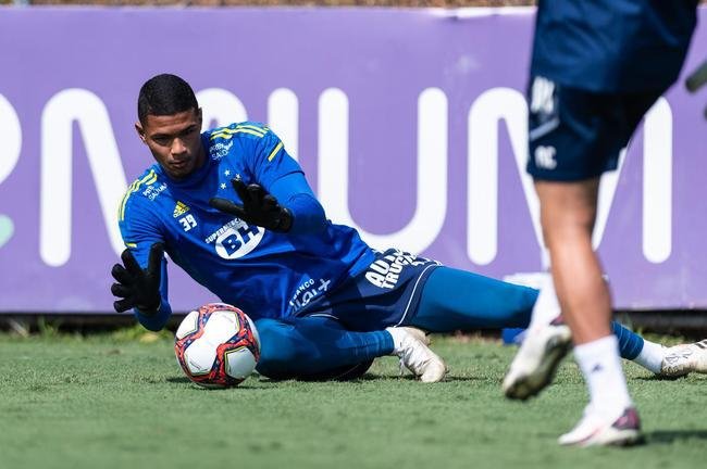 Fotos do treino do Cruzeiro desta sexta-feira na Toca II