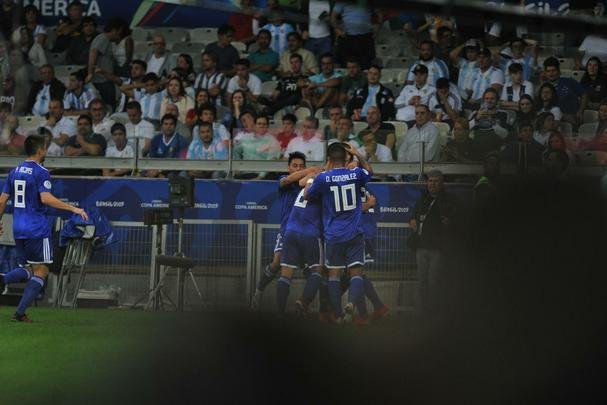 Fotos do duelo entre Argentina e Paraguai, no Mineiro, pela Copa Amrica