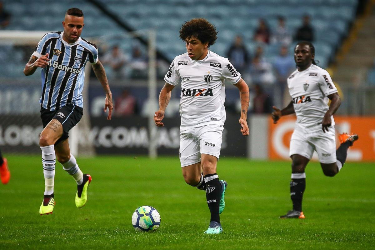 Grmio jogou melhor e conseguiu vitria por 2 a 0 sobre o Atltico na Arena, em Porto Alegre, pela 13 rodada do Campeonato Brasileiro