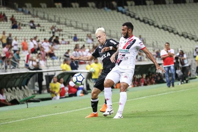 Veja imagens do empate entre Ferrovirio-CE e Atltico no Castelo