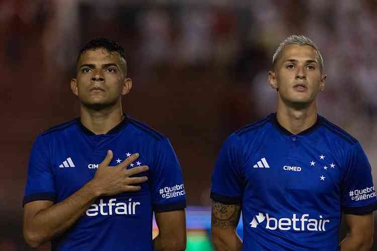 Nutico e Cruzeiro se enfrentaram nesta quinta-feira (13/4), no estdio dos Aflitos, no Recife, pelo jogo de ida da terceira fase da Copa do Brasil