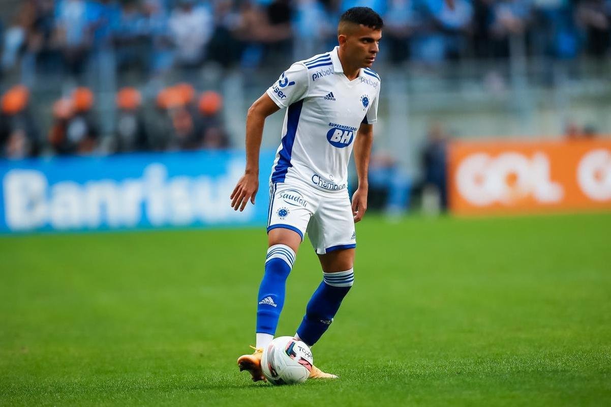 Fotos do jogo entre Grmio e Cruzeiro, na Arena, em Porto Alegre, pela 25 rodada da Srie B