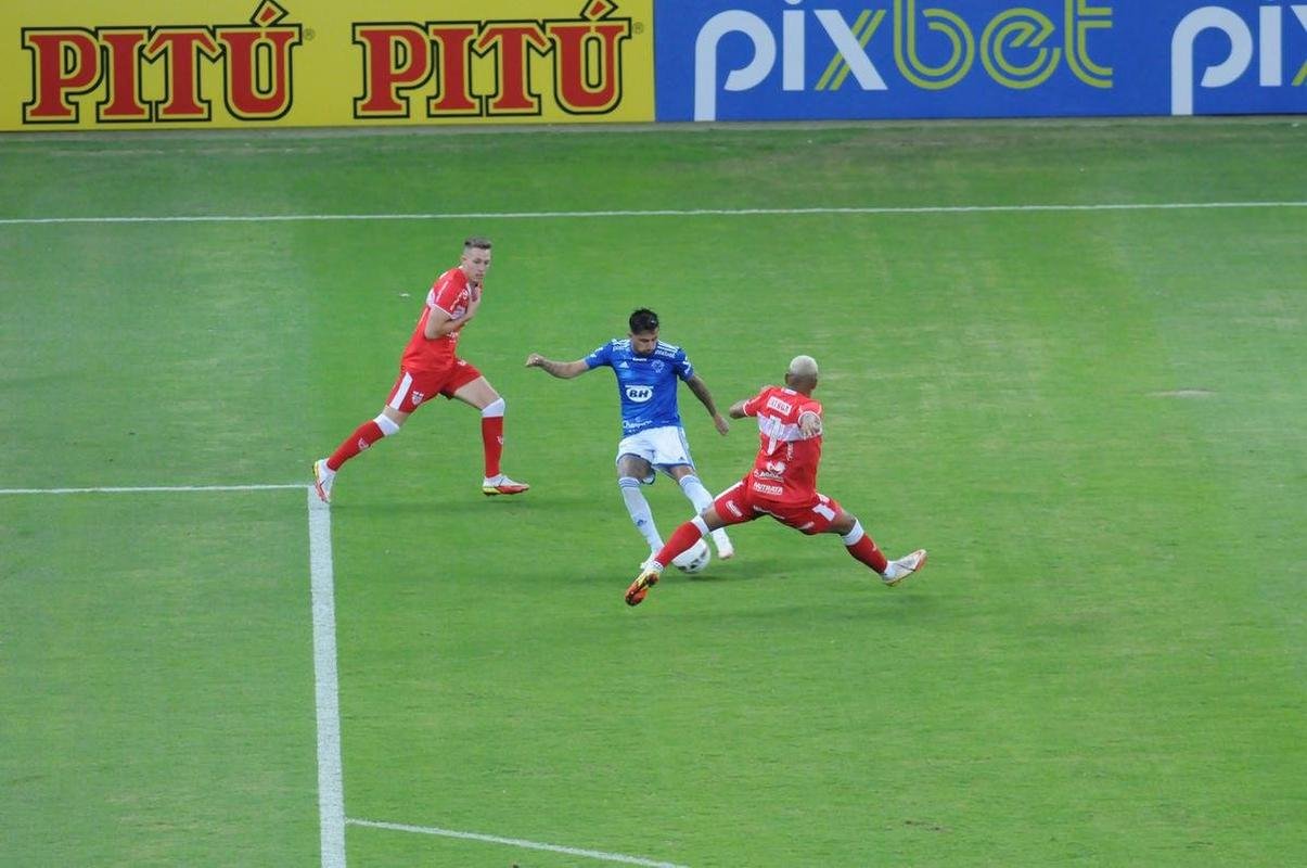 Fotos do jogo entre Cruzeiro e CRB, no Mineiro, em Belo Horizonte, pela 11 rodada da Srie B do Brasileiro