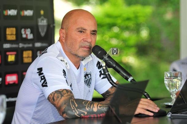 Sampaoli foi apresentado ao Atltico na tarde desta segunda-feira
