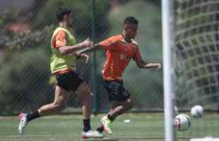 Fotos do primeiro treino de Junior Alonso no retorno ao Atltico