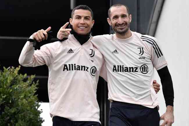 Na Juventus, Chiellini e Cristiano Ronaldo foram companheiros durante trs anos e ganharam dois ttulos do Campeonato Italiano