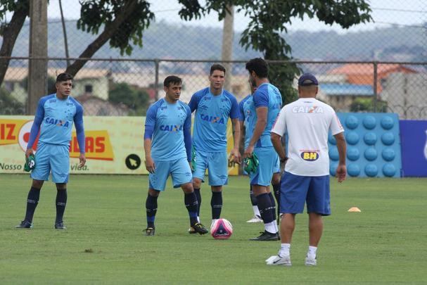 Imagens do treino do Cruzeiro nesta segunda-feira, 19 de fevereiro, na Toca da Raposa II