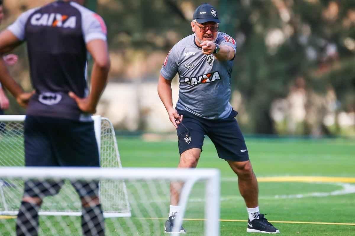 Tcnico Rogrio Micale comeou a montar time para encarar o Fluminense; Fred treinou entre os reservas