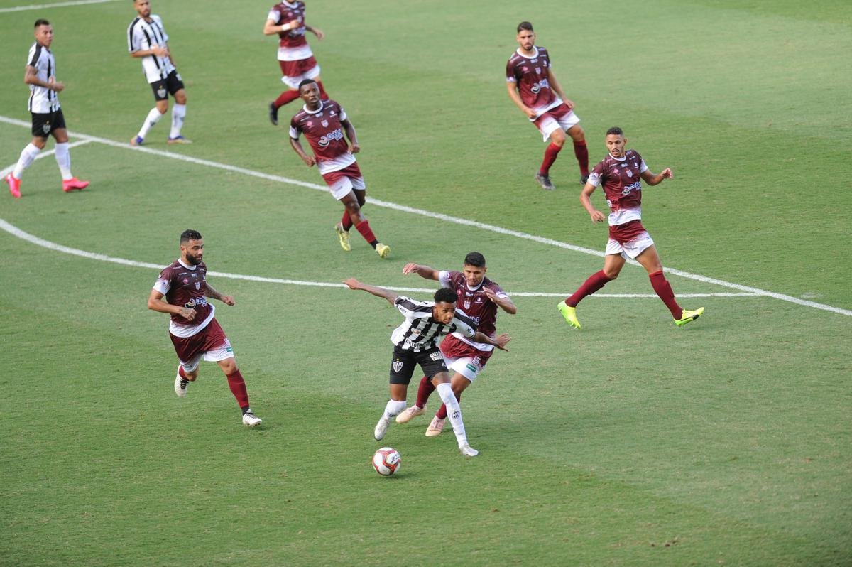 Fotos da vitria do Atltico sobre o Patrocinense, por 3 a 1, no Independncia, em Belo Horizonte, pela quarta rodada do Campeonato Mineiro. Mando foi do clube do interior, que no pde realizar a partida em Patrocnio devido ao elevado nmero de casos de COVID-19 na cidade.