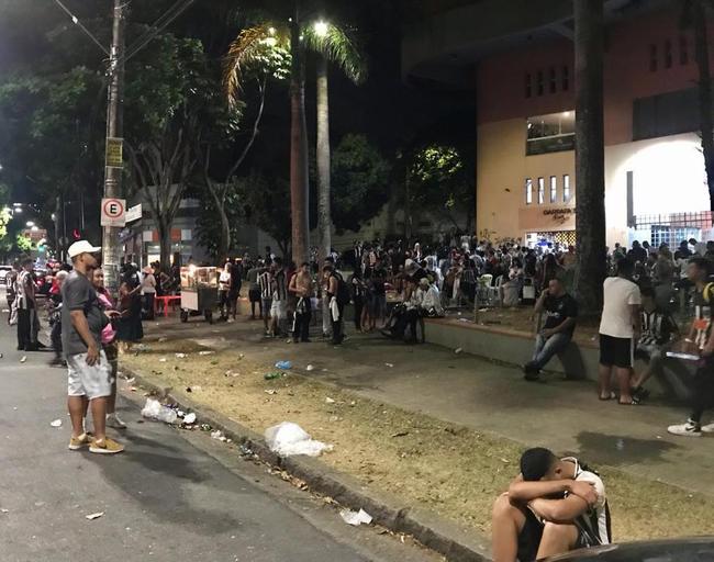 Torcedores do Atlético acompanham a partida contra o Palmeiras em alguns bares de Belo Horizonte