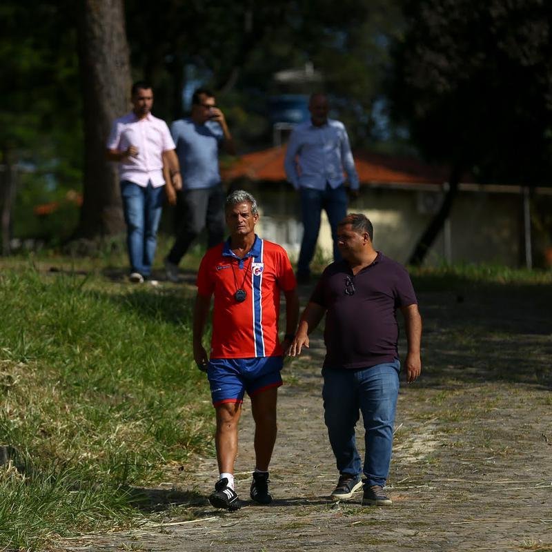 Com jogadores conhecidos da torcida mineira, como o zagueiro Edcarlos o meio-campista Leandro Domingues, o Betim apresentou o elenco nessa segunda-feira (21)