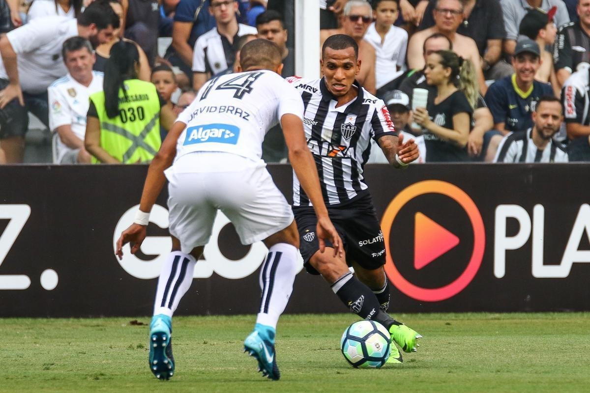 O Santos venceu o Atltico por 3 a 1 neste sbado, em jogo da 32 rodada do Campeonato Brasileiro