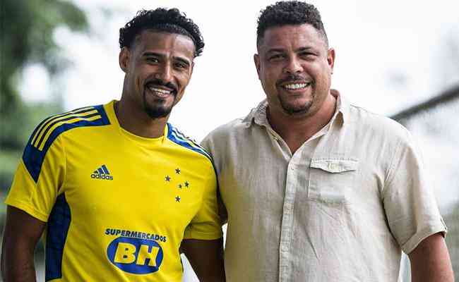 Gabriel Dias, que já vinha treinando na Toca, se encontrou com Ronaldo 