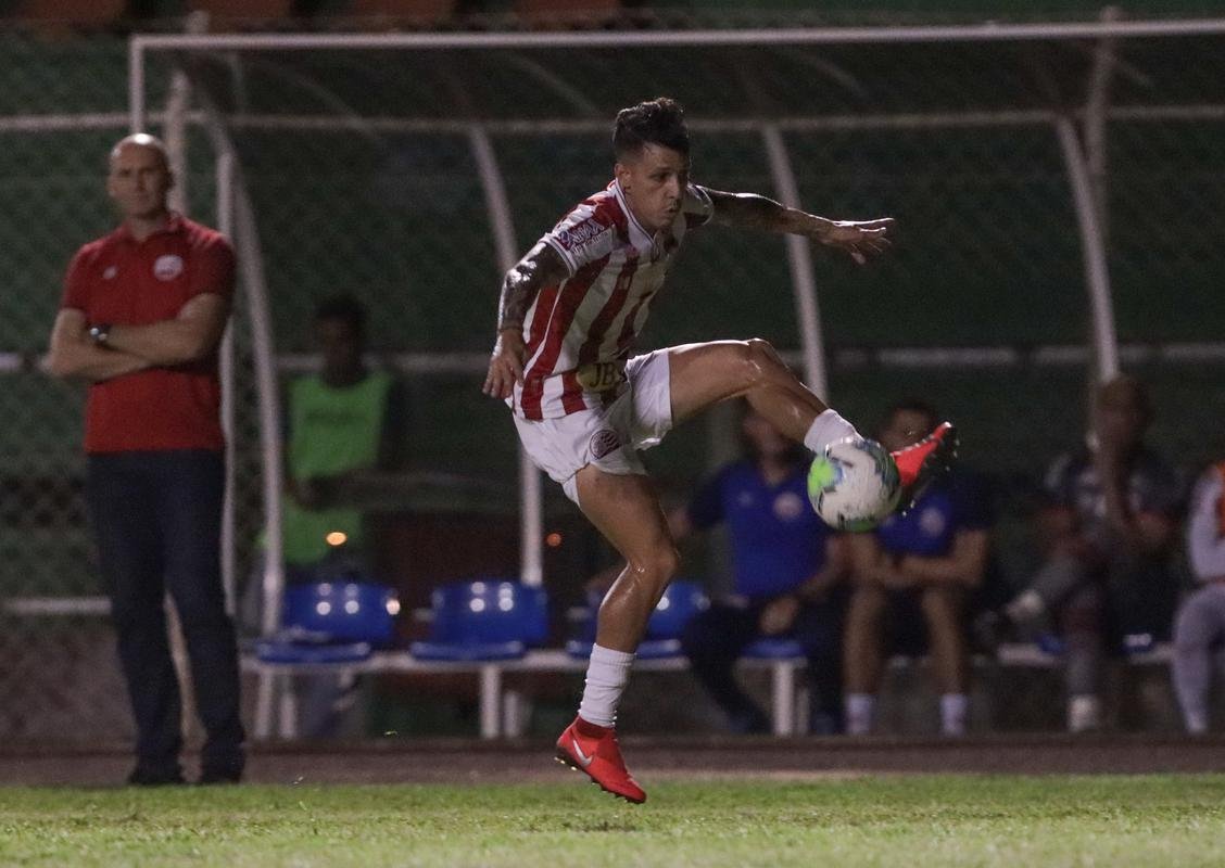Náutico 2 x 0 Toledo - Primeira grande exibição da temporada, o time comandado por Dal Pozzo venceu o Toledo, fora de casa, para se classificar à segunda fase da Copa do Brasil