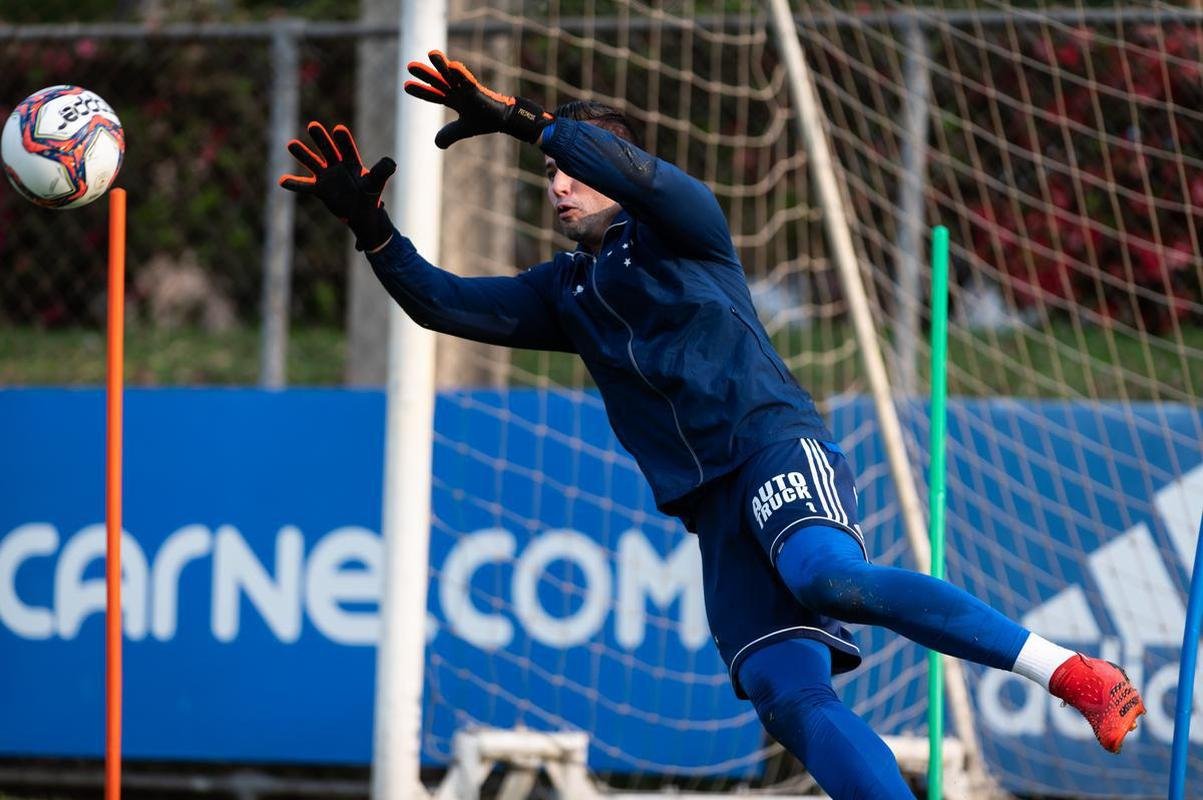 Fotos do treino do Cruzeiro desta segunda-feira (27/9)