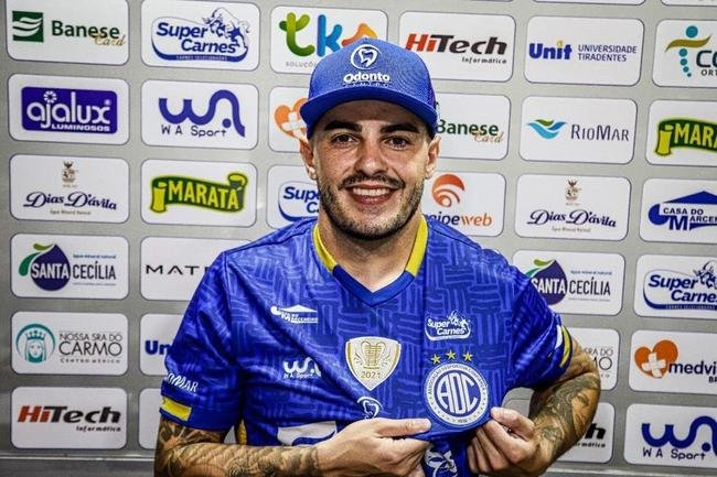 Joo Paulo, lateral (Confiana)