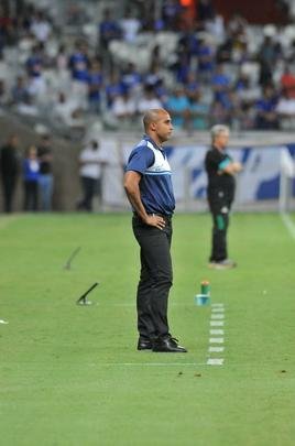 Ariel Cabral marcou seu primeiro gol pelo Cruzeiro, o terceiro na vitria sobre o Uberlndia