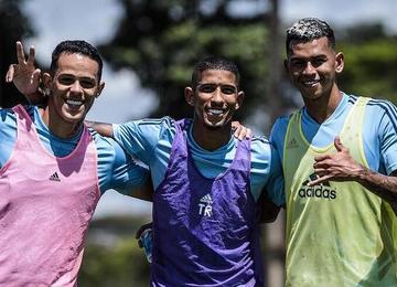 Histórica camisa 10 da Raposa não teve dono na campanha vitoriosa do clube celeste na Série B do Campeonato Brasileiro do ano passado