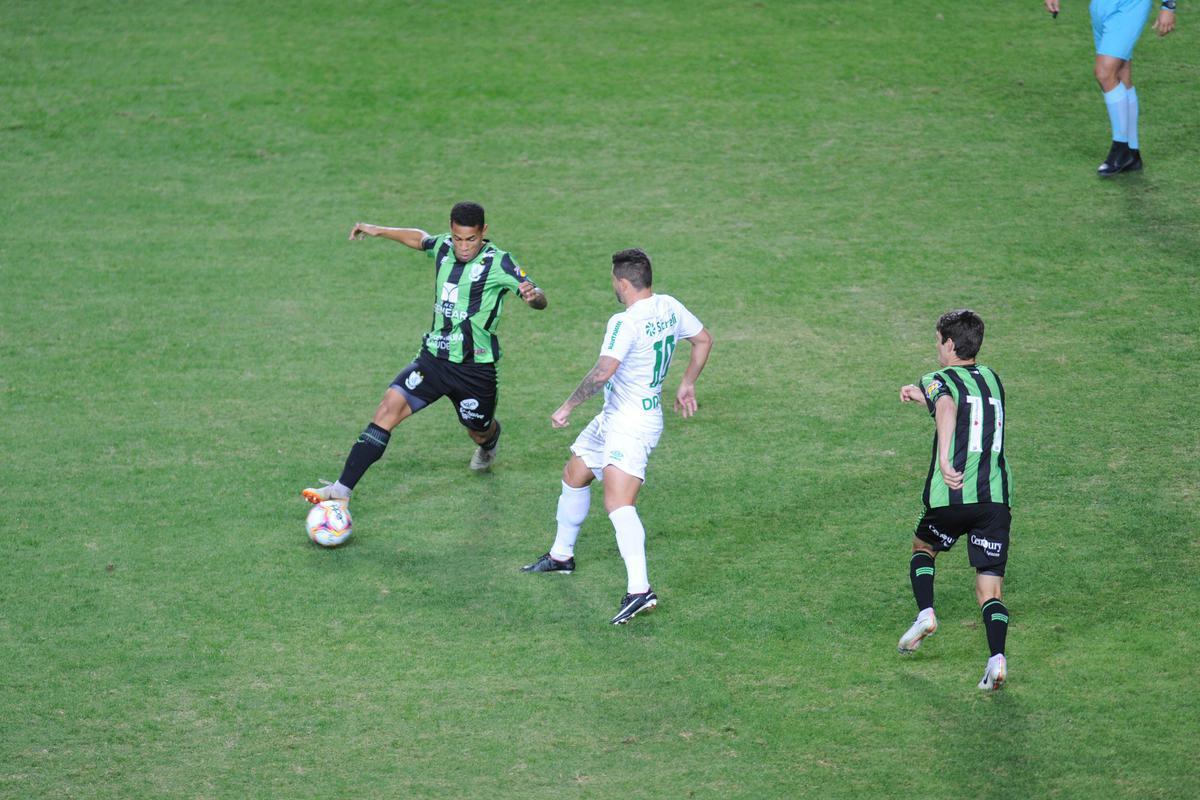 Fotos do jogo entre Amrica e Cuiab, no Independncia, em Belo Horizonte, pela segunda da Srie B do Brasileiro