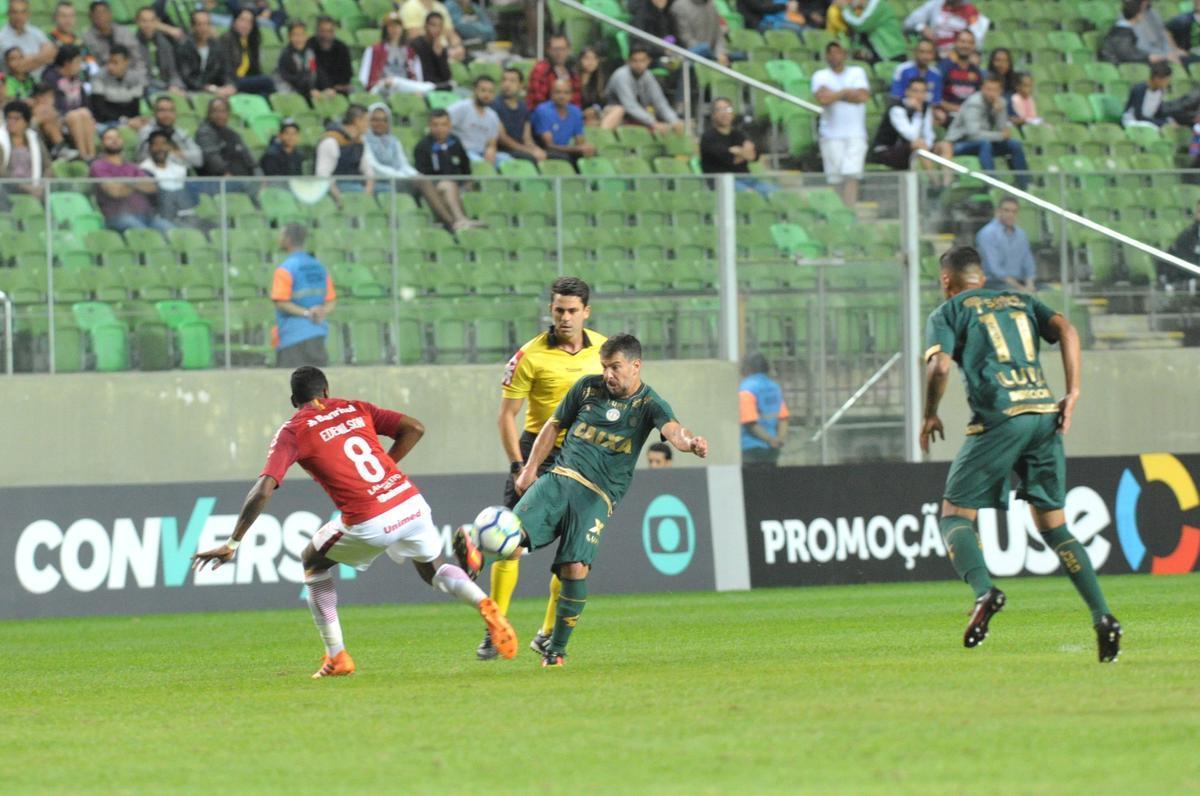 Fotos do jogo entre Amrica e Internacional, no Independncia, pela 15 rodada do Campeonato Brasileiro