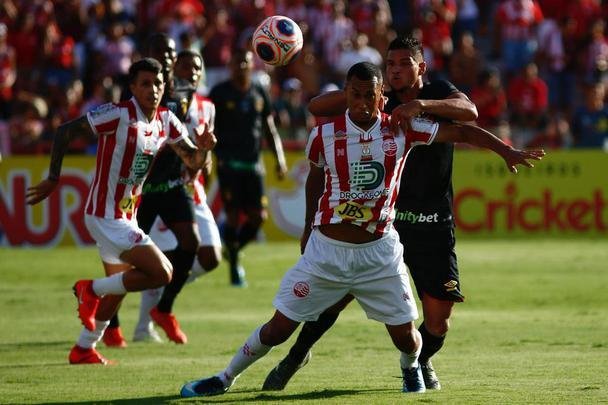 Nutico e Sport se enfrentaram nos Aflitos para o primeiro clssico do ano de 2020 no futebol brasileiro