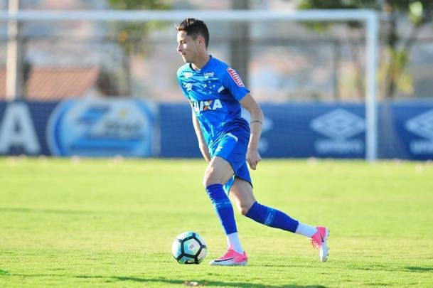 Imagens do treino do Cruzeiro desta quinta-feira, na Toca da Raposa II (Alexandre Guzanshe/EM D.A Press)