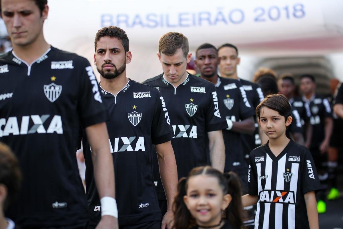 Fluminense e Atltico entraram em campo no Engenho para o duelo vlido pelo Brasileiro