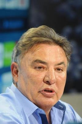 Novo gestor de futebol do Cruzeiro, Zez Perrella deu entrevista nesta sexta-feira, na Tocada Raposa II