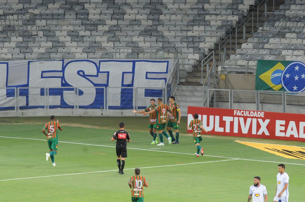 Fotos do duelo entre Cruzeiro e Sampaio Corra, no Mineiro, pela 14 rodada da Srie B do Campeonato Brasileiro