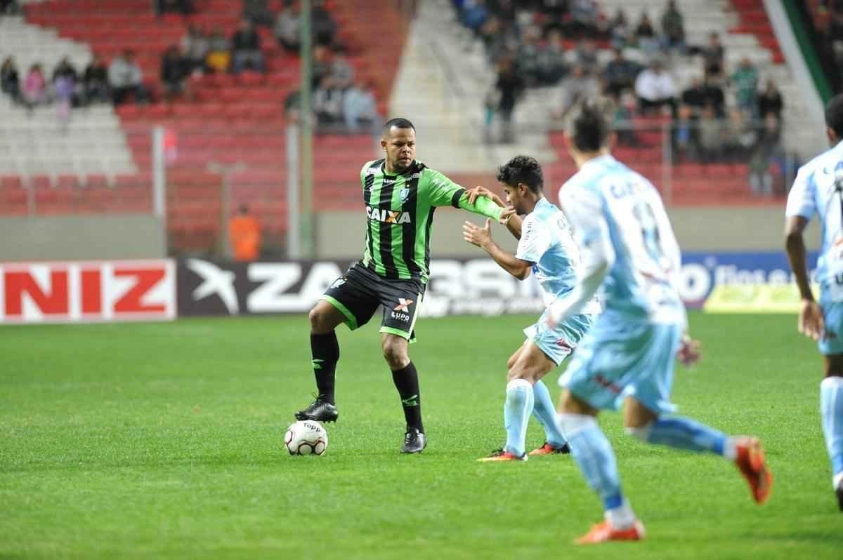 Amrica e Londrina se enfrentaram no Independncia, pela 18 rodada da Srie B do Brasileiro