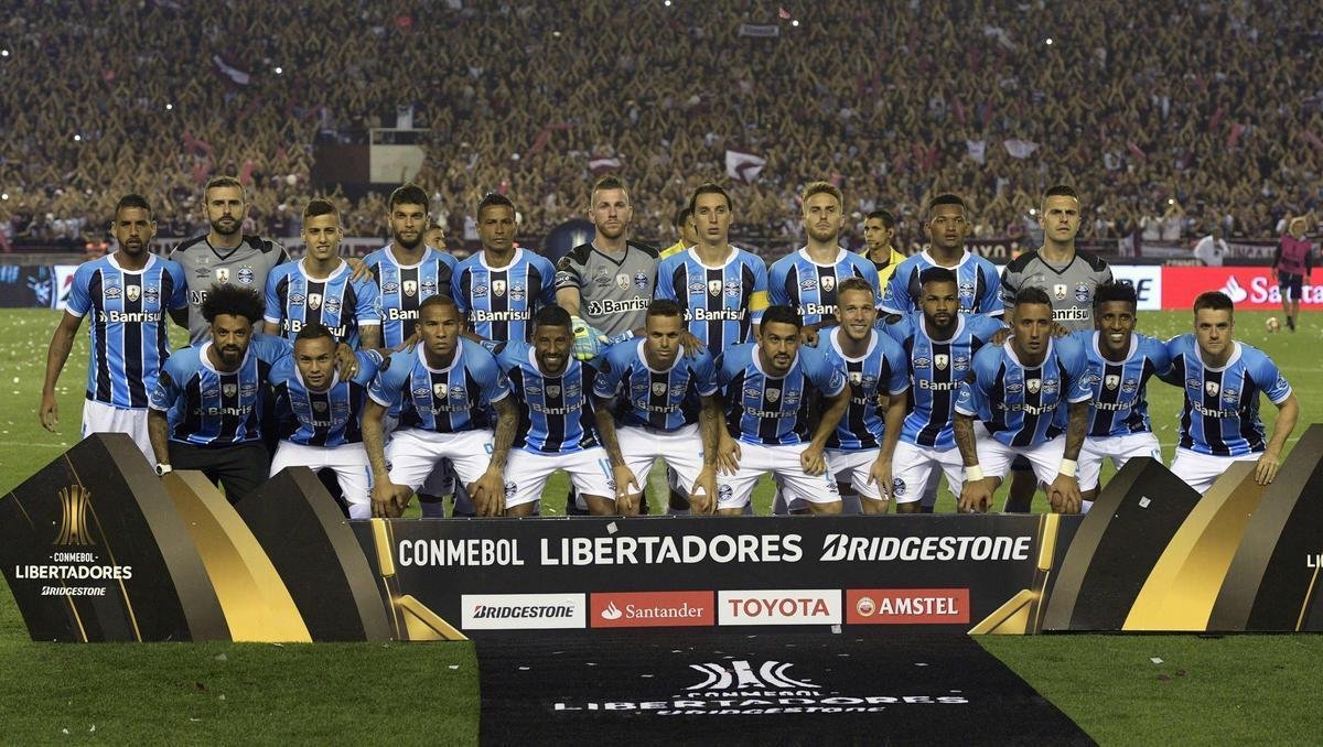 Grmio vence Lans de novo na Argentina e conquista o tri da Copa Libertadores