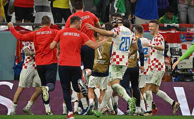 Brasil perde para a Croácia nos pênaltis e está eliminado da Copa do Mundo  - Digaí Feira