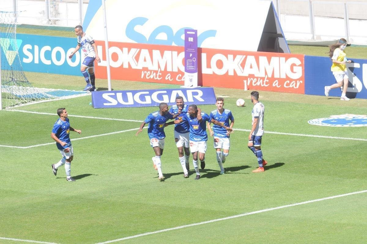 Na retomada do Campeonato Mineiro, Cruzeiro e URT se enfrentaram no Mineiro