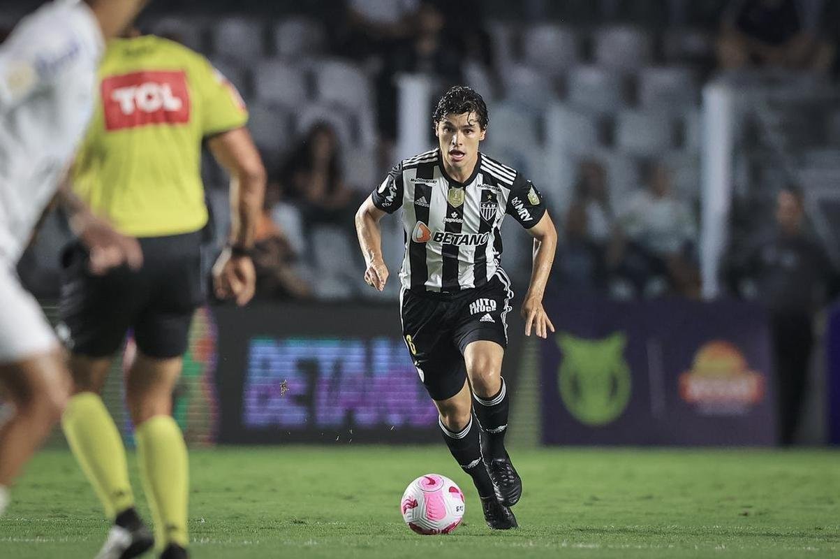 Fotos do jogo entre Santos e Atltico na Vila Belmiro, em Santos, pela 30 rodada do Campeonato Brasileiro
