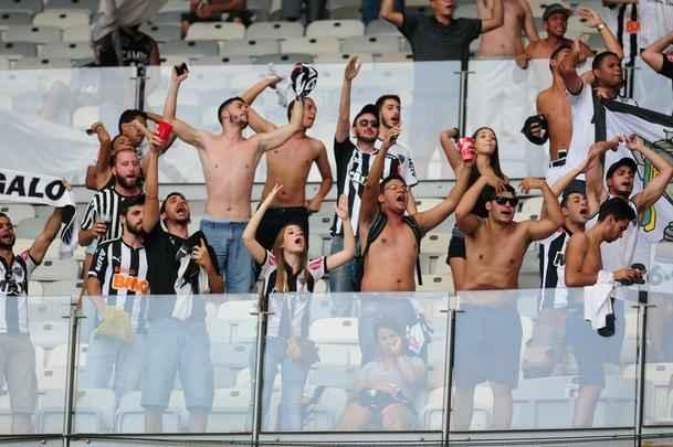 Torcedores do Atltico no Mineiro durante o clssico contra o Cruzeiro pela 26 rodada do Brasileiro