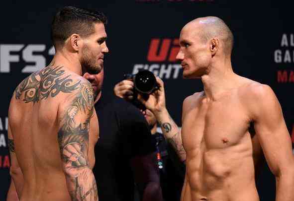 Pesagem oficial do UFC Fight Night 88 - Chris Camozzi (84,3kg) x Vitor Miranda (84,3kg) 