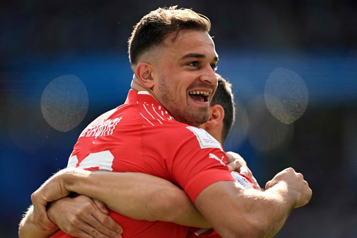 Pela primeira rodada do Grupo G da Copa do Mundo, Sua e Camares se enfrentam no Estdio Janoub, em Al-Wakra