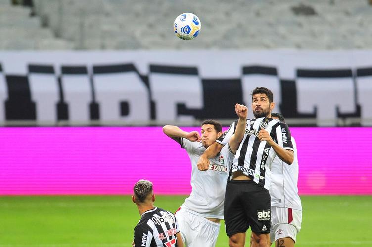 No segundo tempo, Atltico abriu o placar com gol de Hulk, em cobrana de pnalti