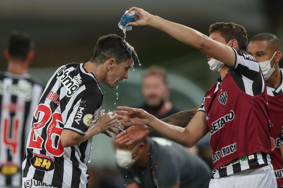 Cuiab e Atltico se enfrentaram pela nona rodada da Srie A do Campeonato Brasileiro
