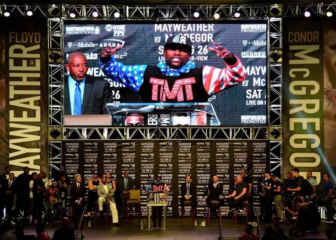 Imagens da abertura da turn com Mayweather e McGregor, em Los Angeles