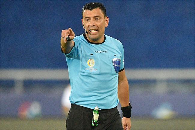 Chileno Roberto Tobar será o árbitro do jogo da volta entre Barcelona e Flamengo, em Guayaquil