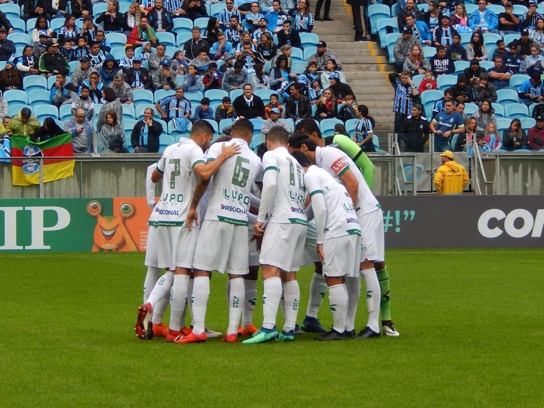 Amrica lutou muito, mas foi derrotado pelo Grmio por 1 a 0, em Porto Alegre 
