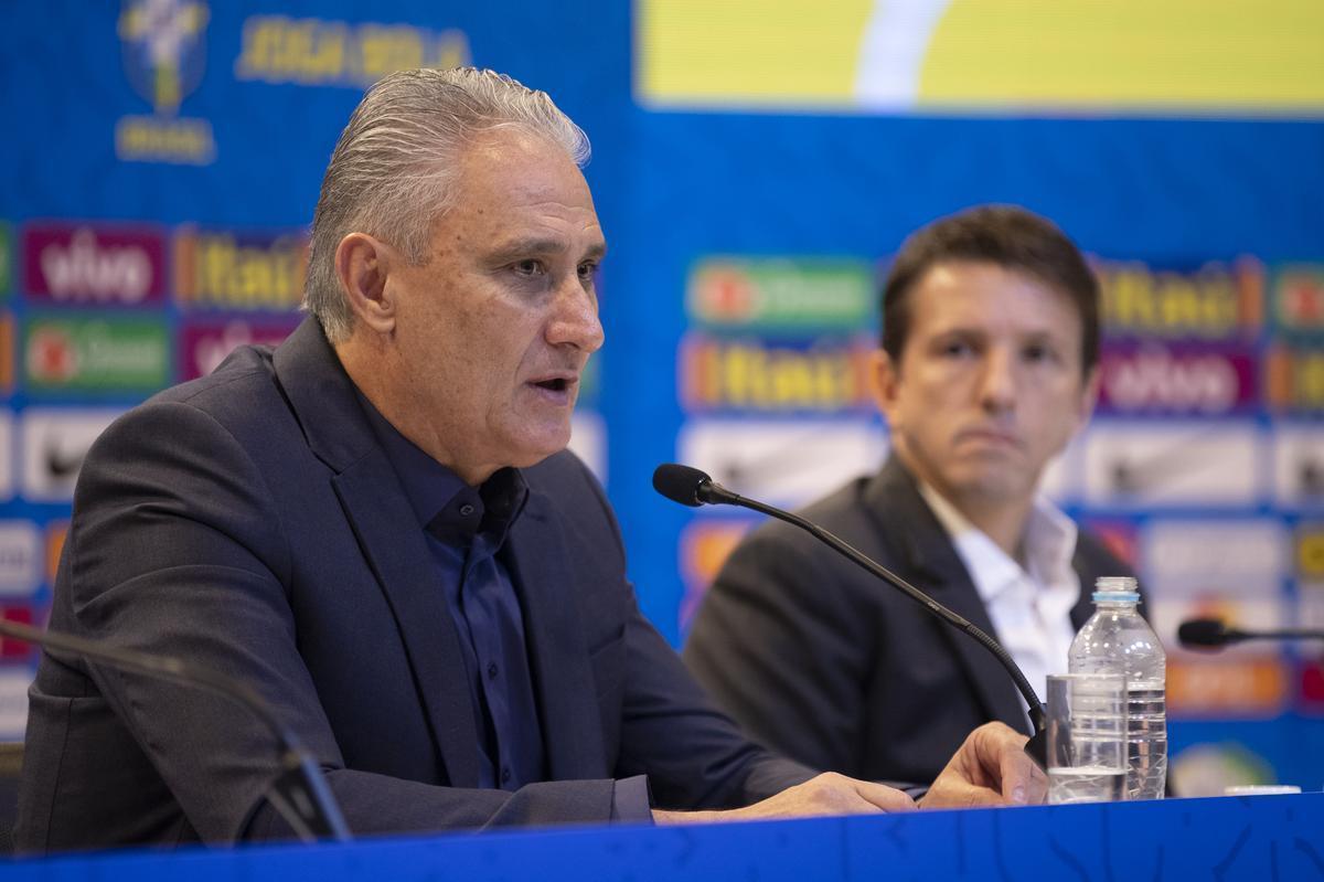 Tcnico Tite convocou a equipe nacional para jogos nos Estados Unidos, em setembro.